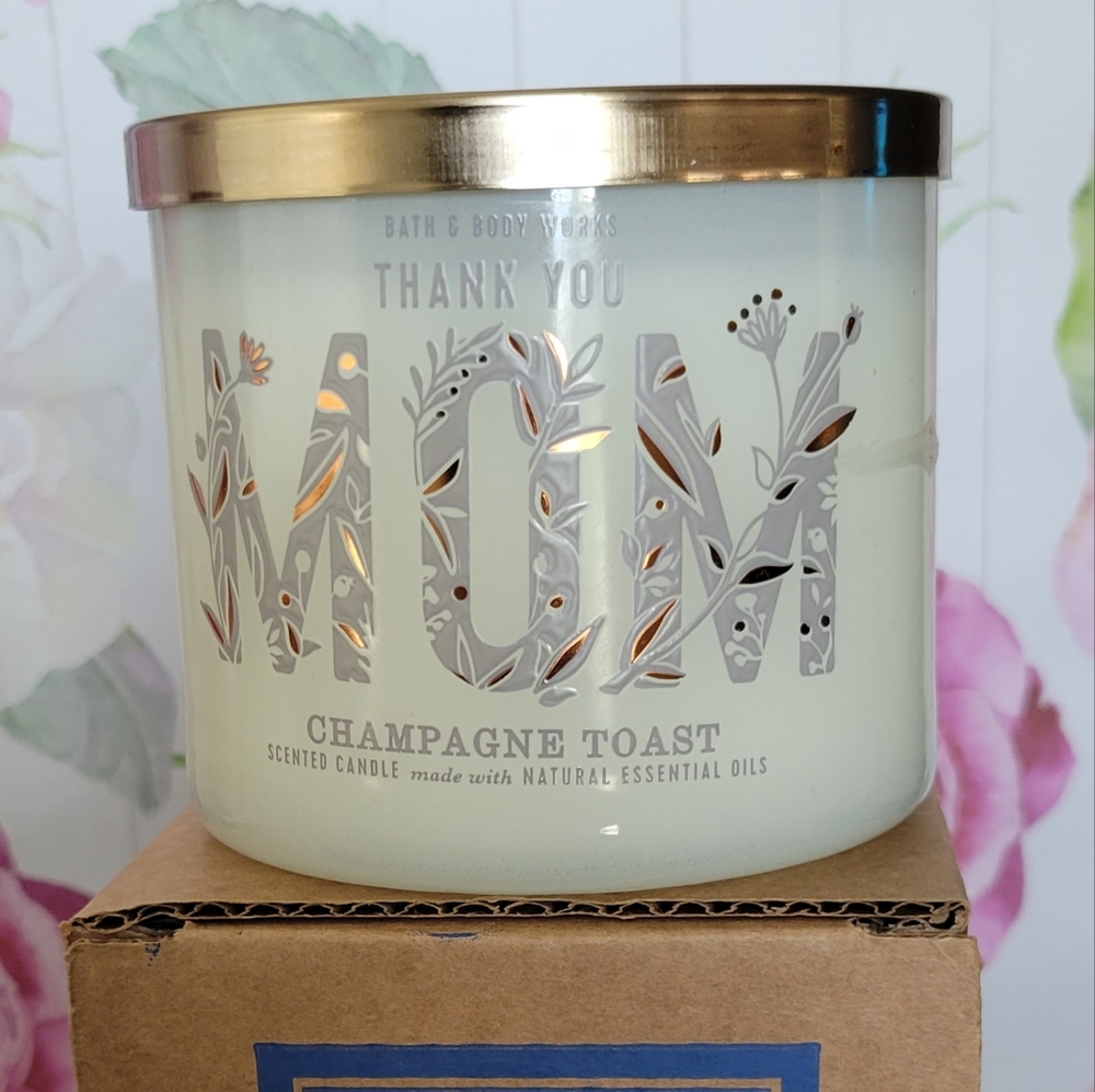 MOM Bath & Body Works Champagne Toast Candle